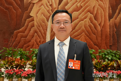 代表履責(zé)，兩會聲音｜中國樂凱黨委書記、董事長侯景濱履職盡責(zé)、建言獻(xiàn)策